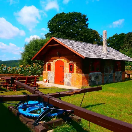 Pensjonat Kupperówka- Stadnina Koni Kolano 3*